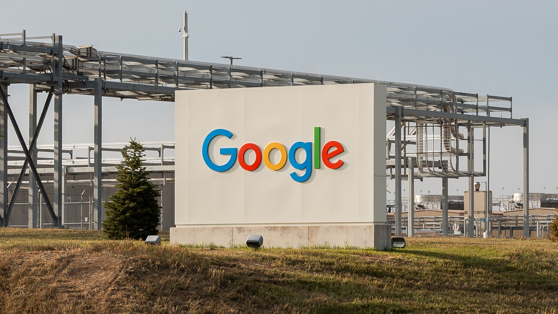 Google Wants Nuclear Reactors to Power its AI Data Centers .