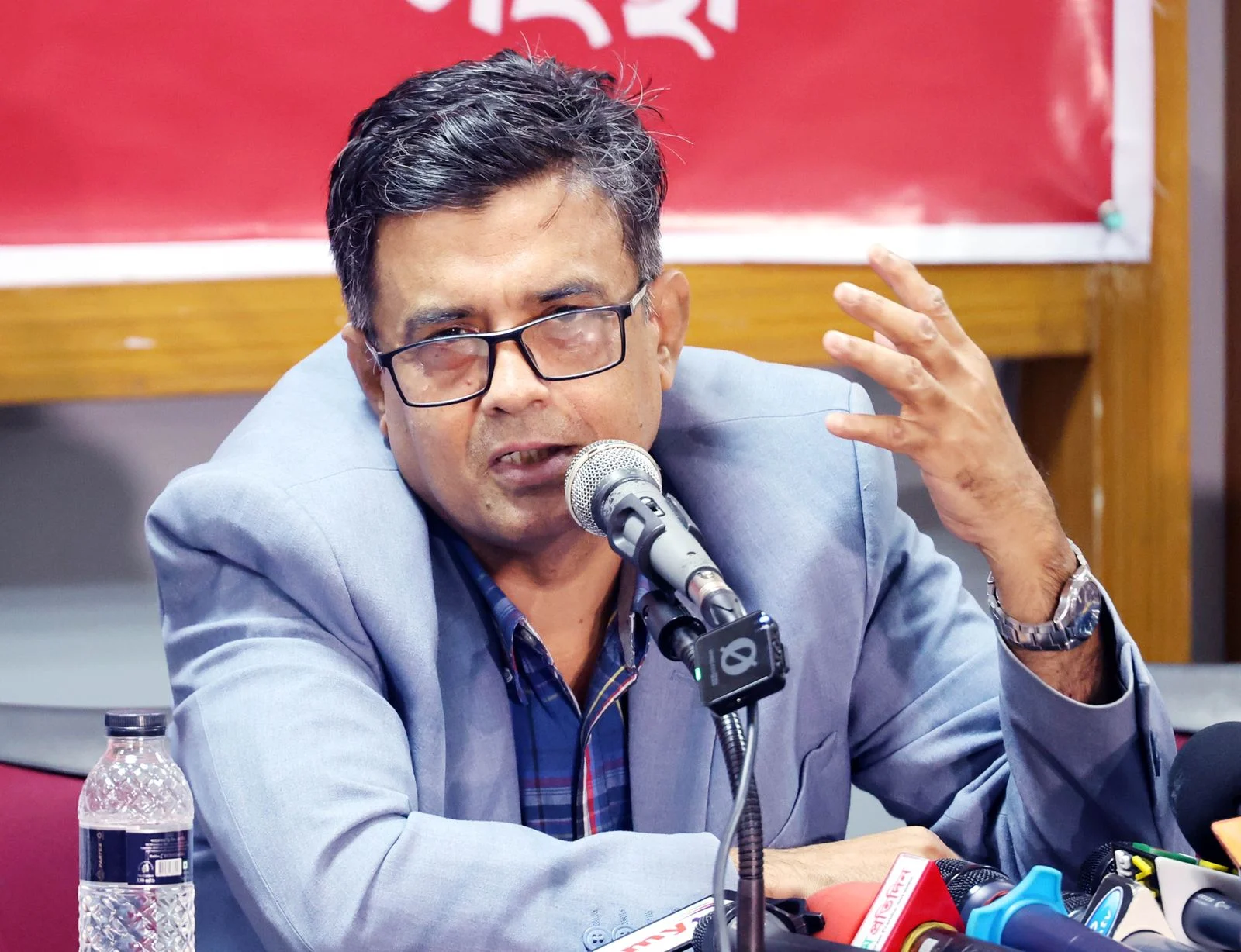 Shafiqul calls for constructive criticism of govt, not praise .